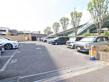 【東京都/足立区栗原】ライオンズタワー竹の塚ガーデン 駐車場