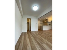 【東京都/文京区千駄木】千駄木リリエンハイム 洋室：（右）リビングダイニング