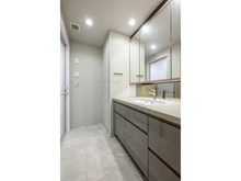 【神奈川県/横浜市神奈川区鶴屋町】THE YOKOHAMA FRONT TOWER 洗面所