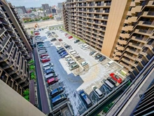 【東京都/足立区東和】トーキョーガーデンスイート 駐車場：区画数555（平置き：4区画、立体自走式：551区画）※車種による制限あり