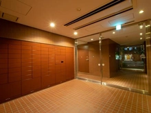 【東京都/文京区本郷】A-standard本郷三丁目 エントランス：夜間撮影