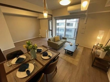 【東京都/文京区湯島】バウス本郷三丁目 リビング・ダイニング：（奥）洋室