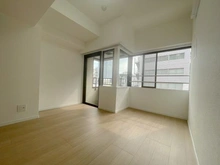 【東京都/千代田区神田猿楽町】御茶ノ水ロイアルハイツ 洋室