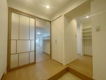 【東京都/千代田区神田猿楽町】御茶ノ水ロイアルハイツ 廊下