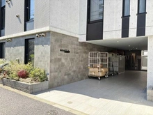 【東京都/新宿区百人町】FLレジデンス新宿御苑V アプローチ