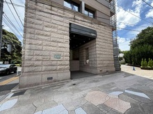 【東京都/港区南麻布】モデルノ・オパス有栖川 アプローチ