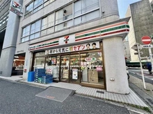 【東京都/新宿区新宿】アクシア新宿御苑 セブンイレブン新宿1丁目店（現地より約290m）