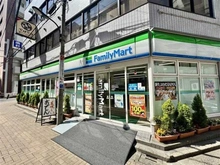 【東京都/新宿区新宿】アクシア新宿御苑 ファミリーマート新宿御苑駅前店（現地より約280m）