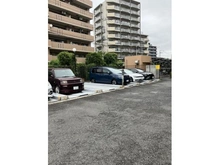 【埼玉県/川口市元郷】レーベンハイム川口元郷サザンテラス 駐車場