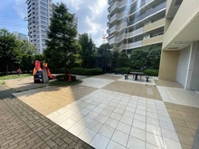 【埼玉県/川口市本町】シャリエ川口本町グリーンマークス 敷地内