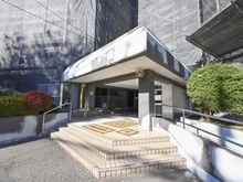 【埼玉県/川口市中青木】青木町ハイツ 2号棟 エントランス：大規模修繕中