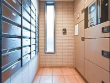 【埼玉県/川口市元郷】シュロス川口元郷リバーテラス メールBOX・宅配BOX