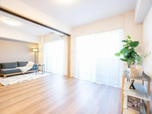 【埼玉県/川口市金山町】ライオンズマンション川口ブリーズコート リビング・ダイニング：(手前)洋室