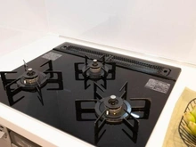 【埼玉県/川口市金山町】ライオンズマンション川口ブリーズコート キッチン：三口コンロ