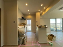 【埼玉県/越谷市大字大房】シャルム北越谷 B棟 キッチン：※室内リフォーム中です。