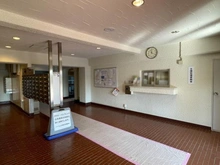 【埼玉県/越谷市大字大房】シャルム北越谷 B棟 エントランス