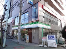 【埼玉県/川口市並木】プレミスト川口並木 ファミリーマート川口並木二丁目店（現地より約180m）