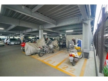 【埼玉県/川口市末広】レーベンスクエア川口シルフィア バイク置き場
