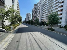 【埼玉県/川口市末広】レーベンスクエア川口シルフィア 前面道路