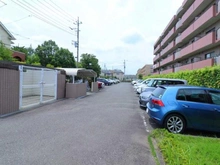 【神奈川県/横浜市青葉区桂台】マグノーリエ青葉台 駐車場