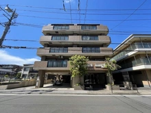 【神奈川県/川崎市高津区千年】ライオンズガーデン武蔵新城 外観