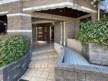 【神奈川県/川崎市高津区下作延】ナイスアーバン溝の口 アプローチ