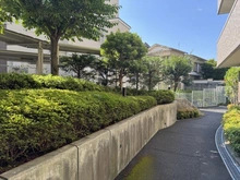 【神奈川県/川崎市高津区下作延】ジェイパーク溝の口ヒルズ  敷地内