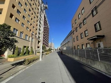【神奈川県/横浜市鶴見区尻手】パークスクエアネオス横浜 前面道路