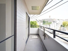 【神奈川県/川崎市高津区蟹ケ谷】ニューウェルテラス第5日吉 バルコニー