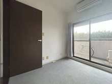 【神奈川県/横浜市旭区若葉台】若葉台団地 4-30号棟 洋室：家具調度品は価格に含まれません