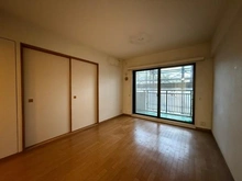 【神奈川県/川崎市宮前区馬絹】宮崎台南パークホームズ弐番館 リビング・ダイニング：大規模修繕工事実施中