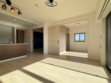 【東京都/昭島市朝日町】パレステージ中神 LDK：奥：洋室