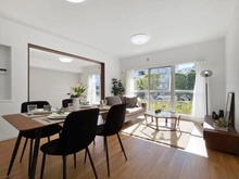 【東京都/多摩市豊ヶ丘】メゾン豊ヶ丘 2,3号棟 リビング・ダイニング：※家具・調度品は販売価格に含まれておりません
左：洋室