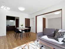 【東京都/多摩市豊ヶ丘】メゾン豊ヶ丘 2,3号棟 リビング・ダイニング：左奥：キッチン　右：洋室