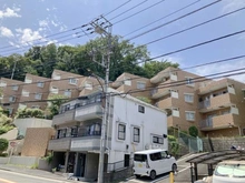 【東京都/日野市三沢】ライオンズマンション高幡不動第二 外観：後方の建物