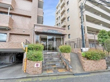 【神奈川県/横浜市青葉区荏田西】リベラル市が尾 エントランス