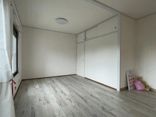 【神奈川県/川崎市宮前区平】向ケ丘遊園センチュリータウン 12号館 LDK：家具調度品は価格に含まれません