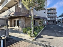 【神奈川県/横浜市瀬谷区阿久和南】マイキャッスル三ツ境II アプローチ