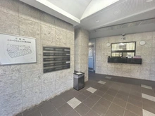 【神奈川県/川崎市高津区蟹ケ谷】ニューウェルテラス第3日吉 エントランス