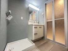 【神奈川県/川崎市高津区蟹ケ谷】ニューウェルテラス第3日吉 洗面所