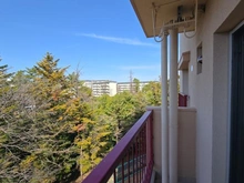 【東京都/町田市鶴川】鶴川6丁目団地6-8 　18号棟 バルコニー：西側