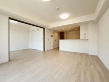 【神奈川県/川崎市高津区末長】ベリスタ溝の口 LDK：左：洋室