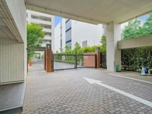 【神奈川県/川崎市高津区末長】ベリスタ溝の口 アプローチ