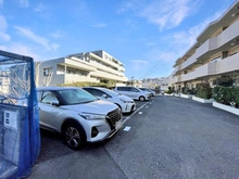 【神奈川県/横浜市鶴見区駒岡】大倉山ヒルズ E棟 駐車場