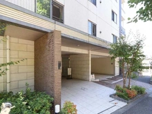 【東京都/多摩市諏訪】 プレシス多摩永山レヴィエ アプローチ