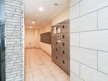 【東京都/多摩市諏訪】 プレシス多摩永山レヴィエ 宅配BOX