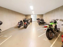 【神奈川県/横浜市旭区白根】レーベンリヴァーレ横濱鶴ヶ峰ヒルズ バイク置場