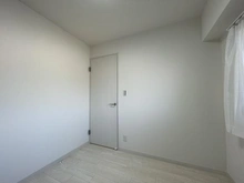 【神奈川県/横浜市神奈川区菅田町】ライオンズマンション菅田 洋室