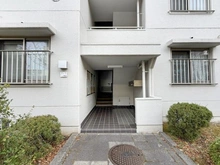 【神奈川県/横浜市金沢区並木】金沢シーサイドタウンなぎさ団地 7号棟 アプローチ