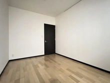 【神奈川県/川崎市高津区末長】セブンフォレストヒルメイプルコート 洋室